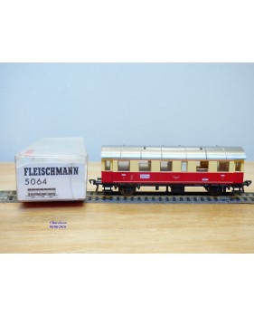 FLEISCHMANN 5064 , voiture ancienne à plate formes d'extrémité couvertes  à 2  essieux  2  Kl.   CENTRAL  BO