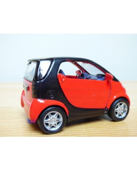 MAISTO 21103, SMART motorisée  neuf   BO   1/33  