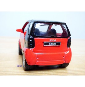 MAISTO 21103, SMART motorisée  neuf   BO   1/33  