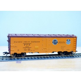 TRIX  24902-10 , wagon couvert réfrigérant ( reefer )   UNION   PACIFIC   UP   Neuf    BO