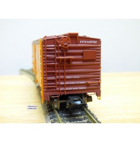 TRIX  24902-10 , wagon couvert réfrigérant ( reefer )   UNION   PACIFIC   UP   Neuf    BO