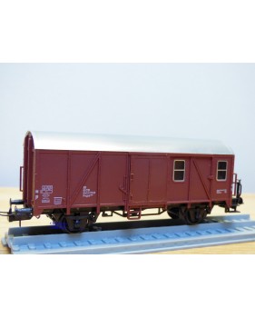 TRIX Express International  / Röwa  3610, wagon couvert  à compartiment  type Pwghs 054   DB  neuf  BO  