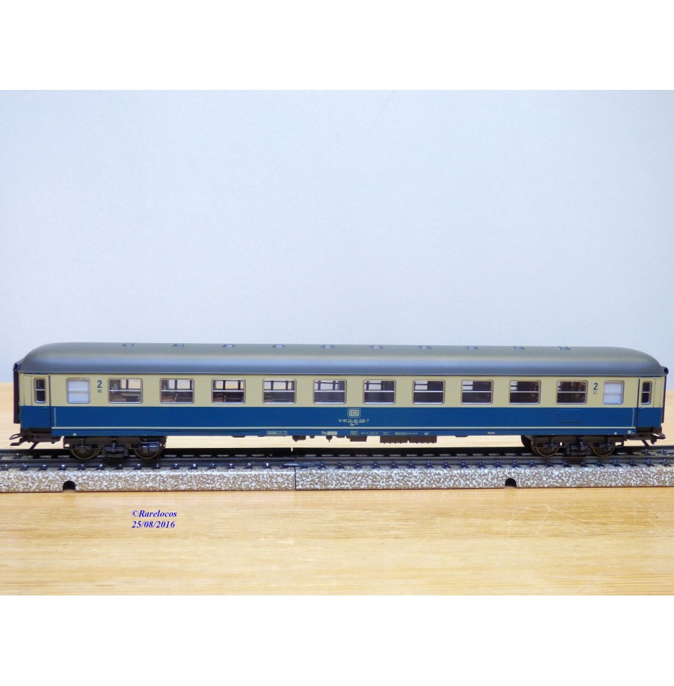 Märklin 4292, voiture  grandes lignes 2 Kl. type Bm 234   DB   neuf   BO