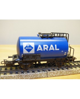 Märklin 4644, wagon citerne  unifié  ARAL  DB   BO 