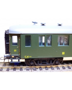 France Trains  294,  voiture OCEM à flancs lisses 3ème classe à portes sanitaires  type C10  P.O.-MIDI   neuf   BO  