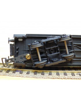 France Trains  294,  voiture OCEM à flancs lisses 3ème classe à portes sanitaires  type C10  P.O.-MIDI   neuf   BO  