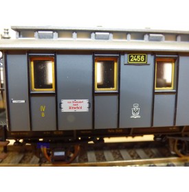 FLEISCHMANN 5823, voiture ancienne  à  2   essieux   4 Kl.  N° 2456   KPEV    BO 