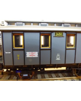 FLEISCHMANN 5823, voiture ancienne  à  2   essieux   4 Kl.  N° 2456   KPEV    BO 
