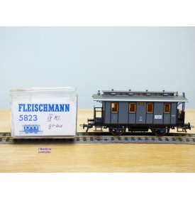 FLEISCHMANN 5823, voiture ancienne  à  2   essieux   4 Kl.  N° 2456   KPEV    BO 