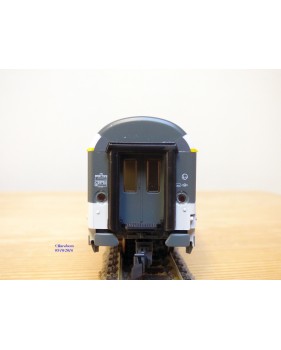 ROCO 44667,  voiture UIC 1 ére classe  dite Corail  neuf   BO