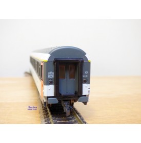 ROCO 44667,  voiture UIC 1 ére classe  dite Corail  neuf   BO