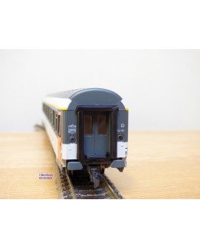 ROCO 44667,  voiture UIC 1 ére classe  dite Corail  neuf   BO