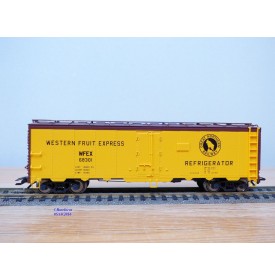 TRIX  24902-12 , wagon couvert réfrigérant ( reefer )   Western Fruit Express   GN   Neuf    BO