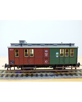 FLEISCHMANN 5825, fourgon postal ancien  à  2   essieux   mixte de 2 / 3  Kl.  N° 3801   KPEV    BO 