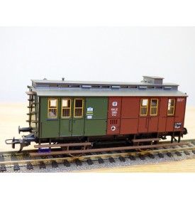 FLEISCHMANN 5825, fourgon postal ancien  à  2   essieux   mixte de 2 / 3  Kl.  N° 3801   KPEV    BO 