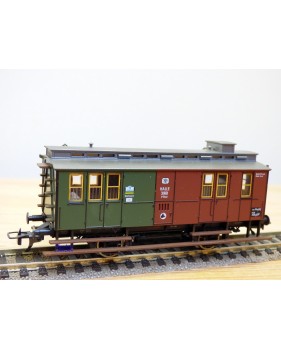 FLEISCHMANN 5825, fourgon postal ancien  à  2   essieux   mixte de 2 / 3  Kl.  N° 3801   KPEV    BO 