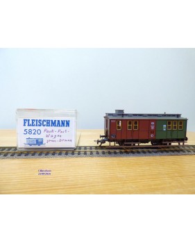 FLEISCHMANN 5825, fourgon postal ancien  à  2   essieux   mixte de 2 / 3  Kl.  N° 3801   KPEV    BO 
