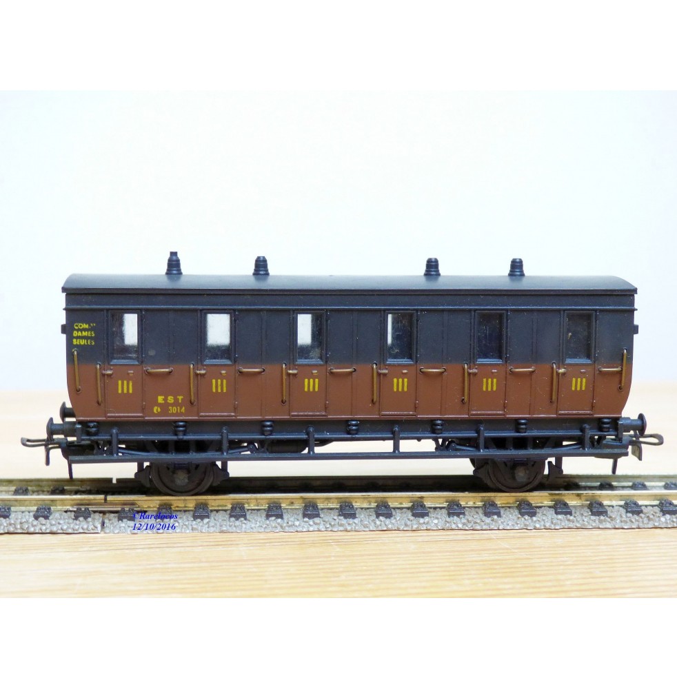 MMM-RG ???, voiture ancienne à 2 essieux de 3ème classe avec compartiment dames seules  type C6  N° 3014  EST 