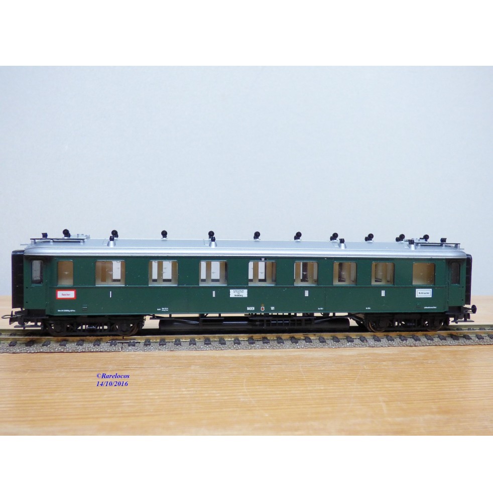 LILIPUT ancien 201 wagon plat chargé de 4 conteneurs ( cadres)  NS  BO