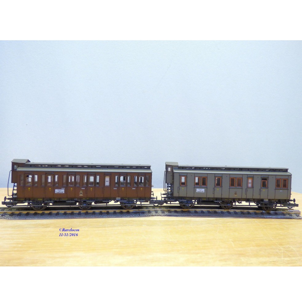 ROCO 44013,  2 wagons anciens  à 3 essieux et guérite  KPEV   neuf   BO