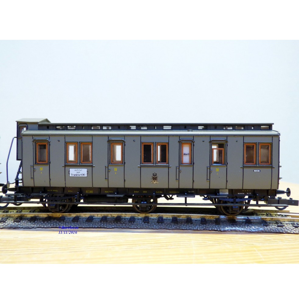 Roco Voiture SNCF 3e Classe 3 Essieux + Guérite – 44224A, HO, Occasion