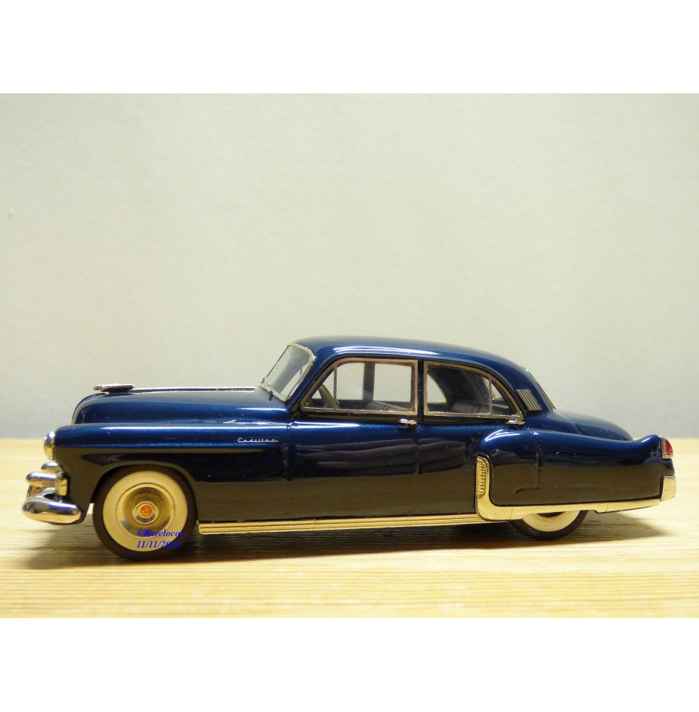 MINI MARQUE / illustra  GRB 43, Cadillac Fleetwood  1948  Beldon Blue     neuf    BO 