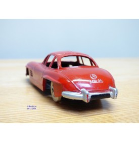 QUIRALU ( vrai, made in France ), Mercedes  SL papillon rouge