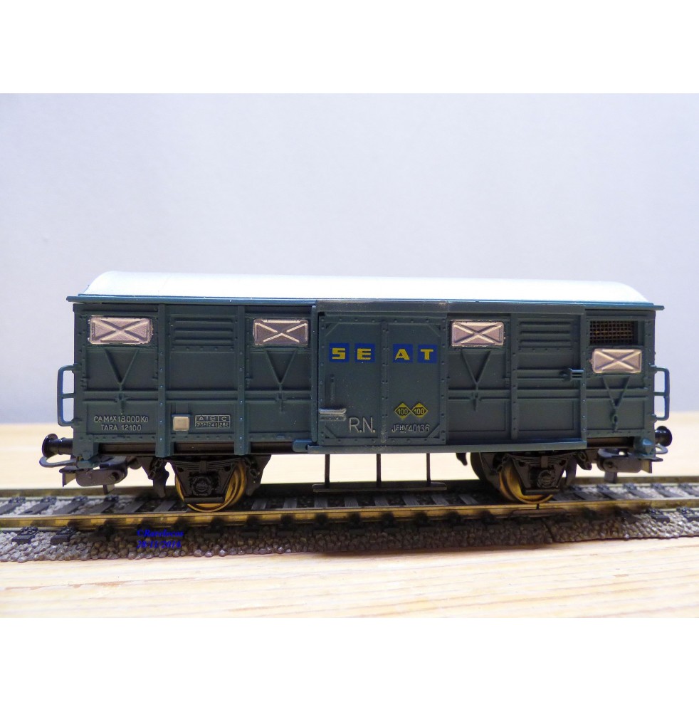 ELECTROTREN  1316,  wagon couvert    SEAT  RENFE     BO