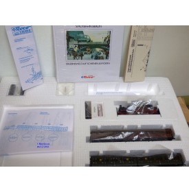 ROCO 43026,  coffret 1 loco et 2 couplages de 2 voitures  Stadtbahn Berlin   KPEV  Epoque I   neuf    BO