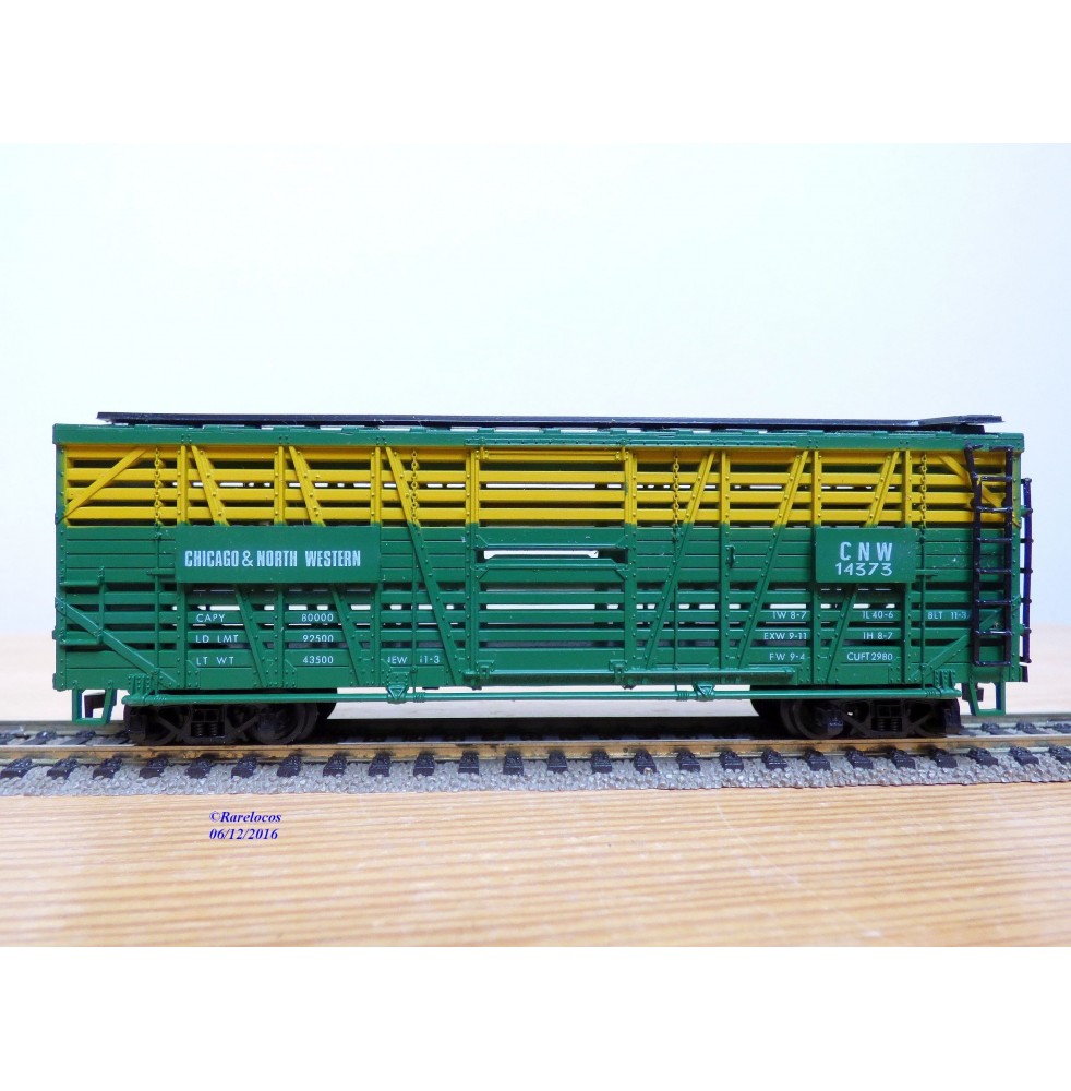 AHM ( Liliput) 5275B, wagon à claire voies pour transport de bétail Chicago and Northwestern   CNW   neuf     BO