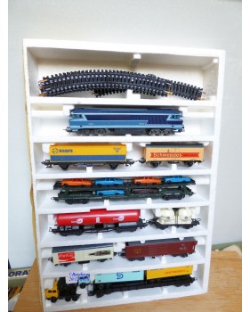 Lima ???? , coffret    CC 72002, 8 wagons et 2 camions   SNCF    BO
