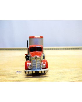 ULRICH  ???, kit en métal  monté d' un tracteur et de sa semi remorque Illinois California Express
