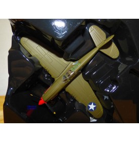 MATCHBOX 92107, CURTISS P40-E Warhawk Flying Tigers  neuf BO  1/72  
