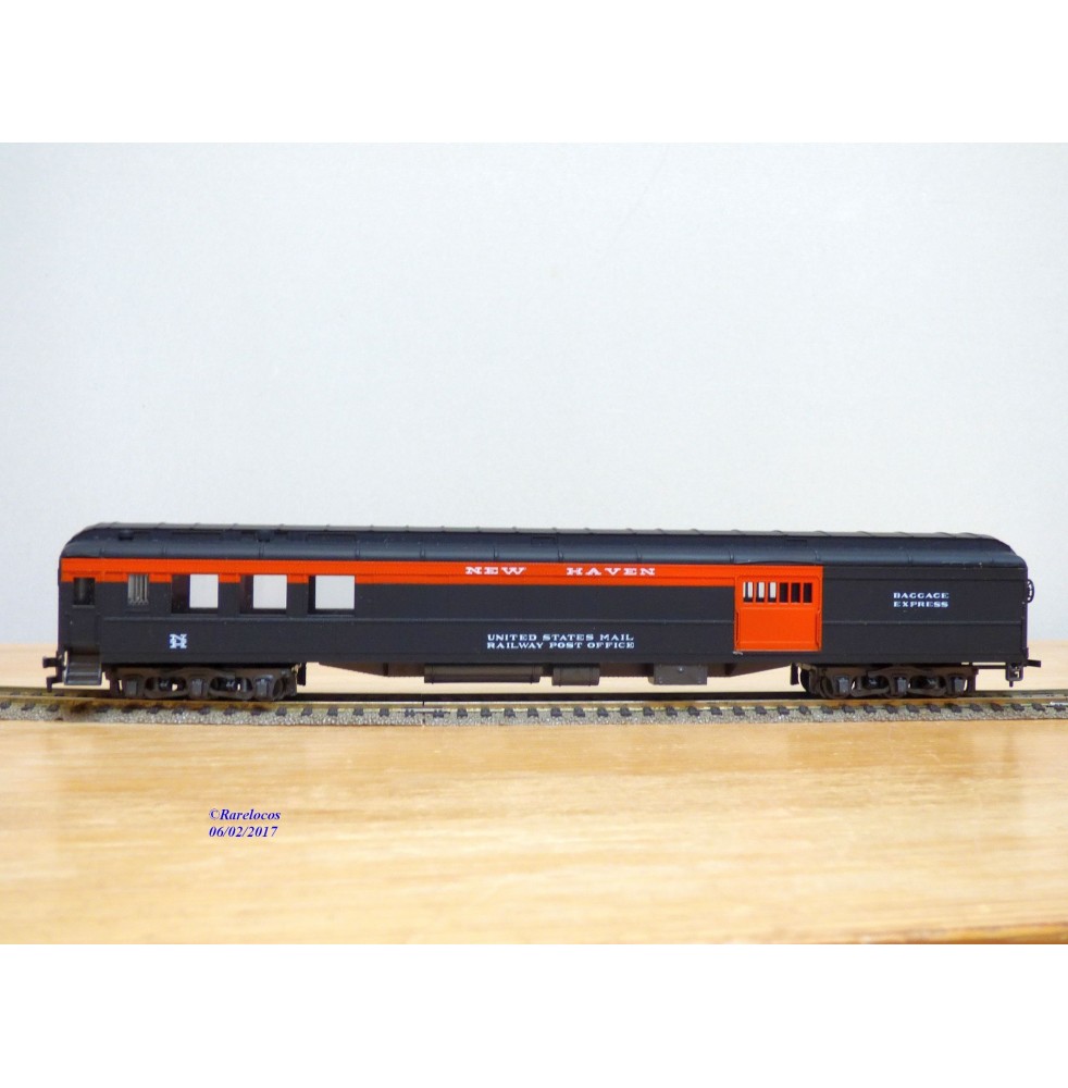 IHC  23175, loco 2 6 0 ( 130 ) dite Camelback  Mother Hubbard  NH   neuf  BO 