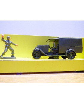 SOLIDO 6023, fourgonnette bâchée Renault  KZ et figurines    Neuf   BO 