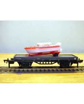 ELECTROTREN  1017, wagon plat chargé d' un canot hors bord sur remorque    RENFE  BO