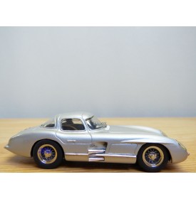NEWCON 4-82, Mercedes Benz 300 SLR Ühlenhaut  Neuf  BO 