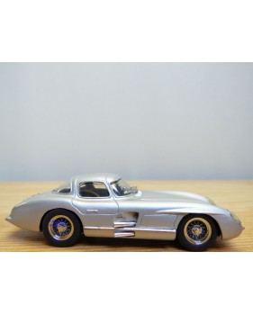 NEWCON 4-82, Mercedes Benz 300 SLR Ühlenhaut  Neuf  BO 