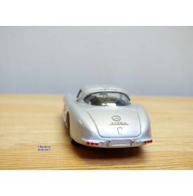 NEWCON 4-82, Mercedes Benz 300 SLR Ühlenhaut  Neuf  BO 