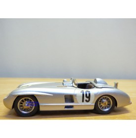 AUTOGRAPHIC RTMC 2, MERCEDES BENZ 300 SLR  Mille Miglia 1955  Moss  Jenkinson  1/43  neuf   BO