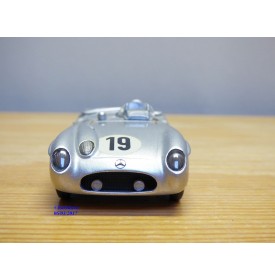 AUTOGRAPHIC RTMC 2, MERCEDES BENZ 300 SLR  Mille Miglia 1955  Moss  Jenkinson  1/43  neuf   BO