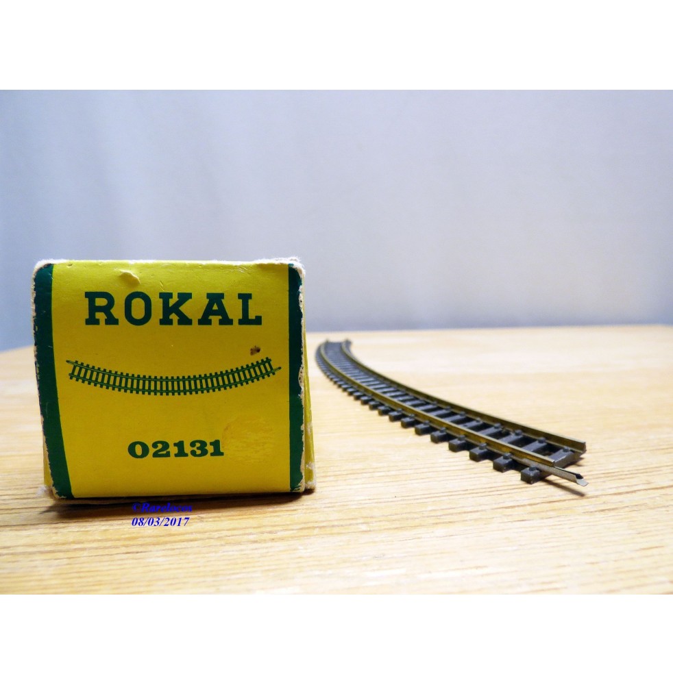 ROKAL  02131,  boîte de 12 rails courbes  R : 572 mm  neuf  BO