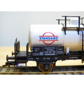 FLEISCHMANN 5422  K,  wagon citerne ancien  à plate forme de serre freins  STANDARD   DR   neuf  BO
