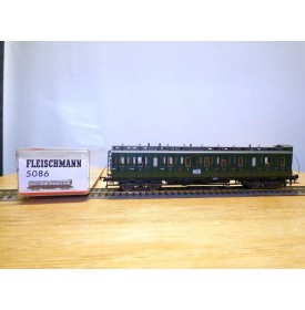 FLEISCHMANN 5350 wagon couvert DR BO