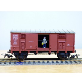 POCHER 304 / 2, rare wagon couvert type F avec personnage   FS  neuf   BO
