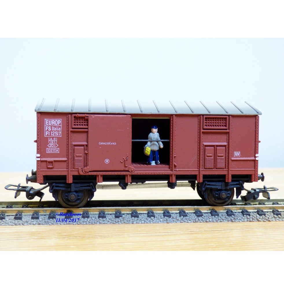 POCHER 304 / 2, rare wagon couvert type F avec personnage   FS  neuf   BO