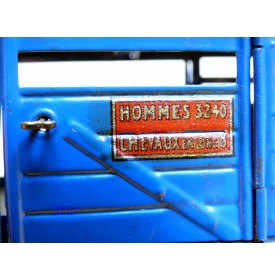 HORNBY ???, wagon tombereau rouge ETAT chargé 