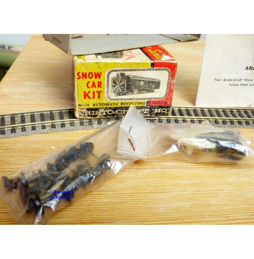 ARISTOCRAFT / POCHER  ???, très rare  chasse neige hélicoïdal à bogies en kit  neuf  BO