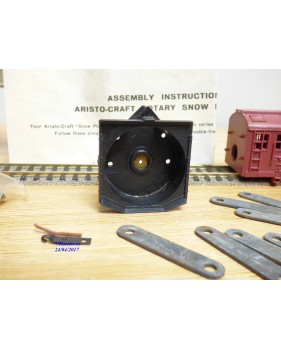 ARISTOCRAFT / POCHER  ???, très rare  chasse neige hélicoïdal à bogies en kit  neuf  BO