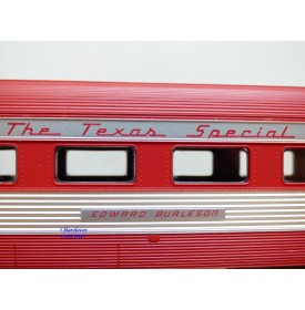 IHC  6811,  voiture grandes lignes  ( corrugated side coach )  Edward Burleson   FRISCO  SLSF   neuf    BO 